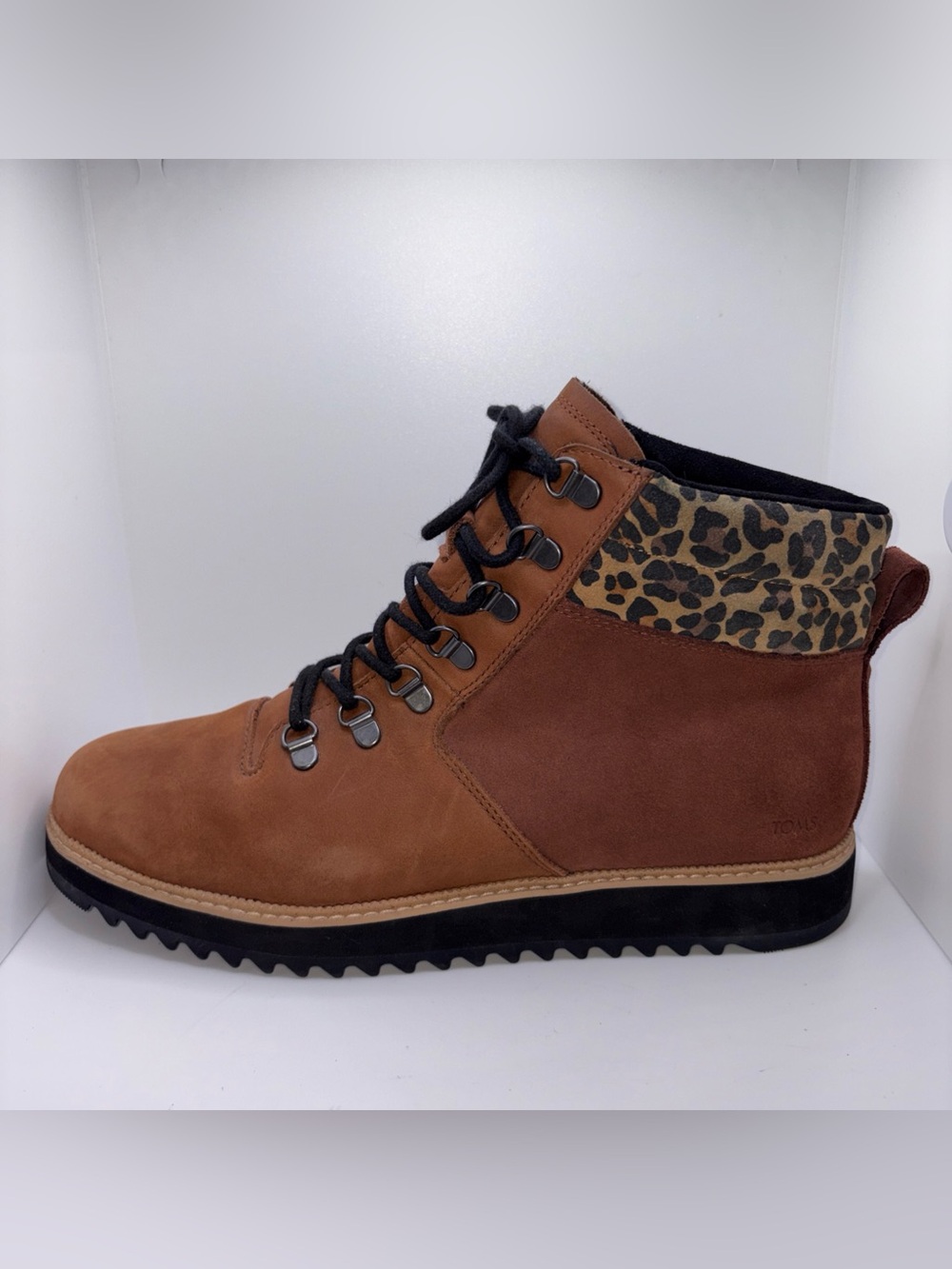 Toms Mojave Oiled Boots Brown Suede/Nubuck Waterproof Leopard Combat Hiking Edgy